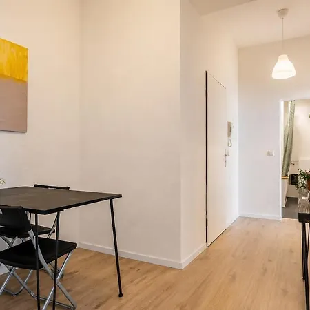 Apartamento For 7, Lakes, Nature, Wi-fi & Free Parking Duisburgo
